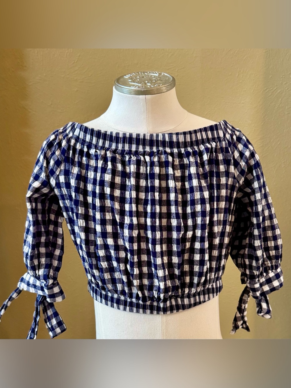 Altar’d State Women’s Navy and White Gingham Off-Shoulder Crop Top